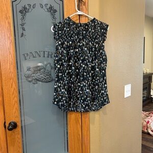 Floral Sleeveless Blouse